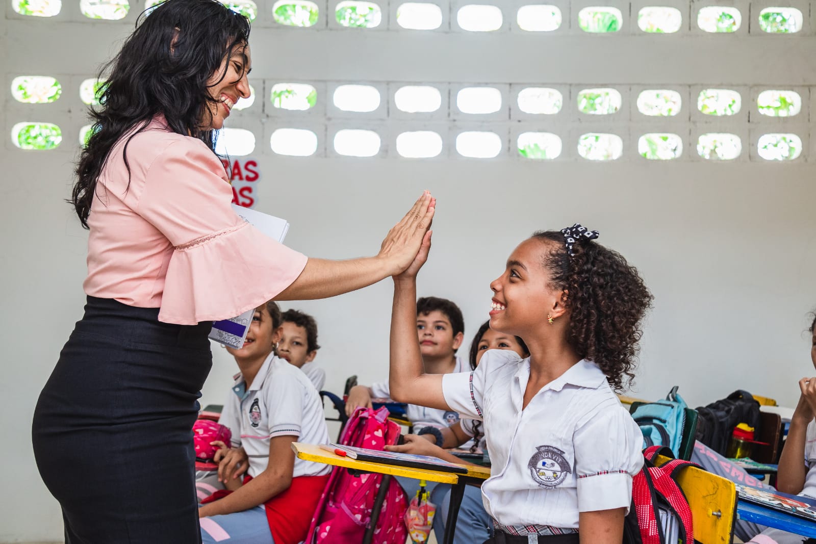 Más alumnos, 174 mil estudiantes del Magdalena regresan a clases este ...